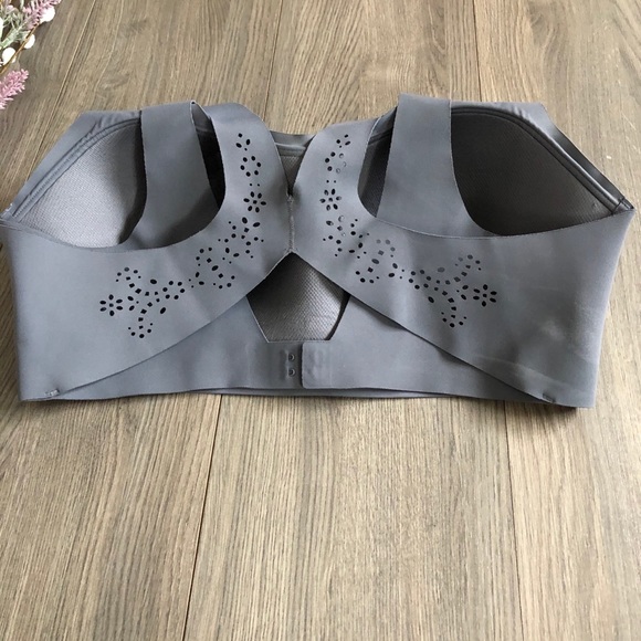 Sized Sports Bra - Picture 4 of 9